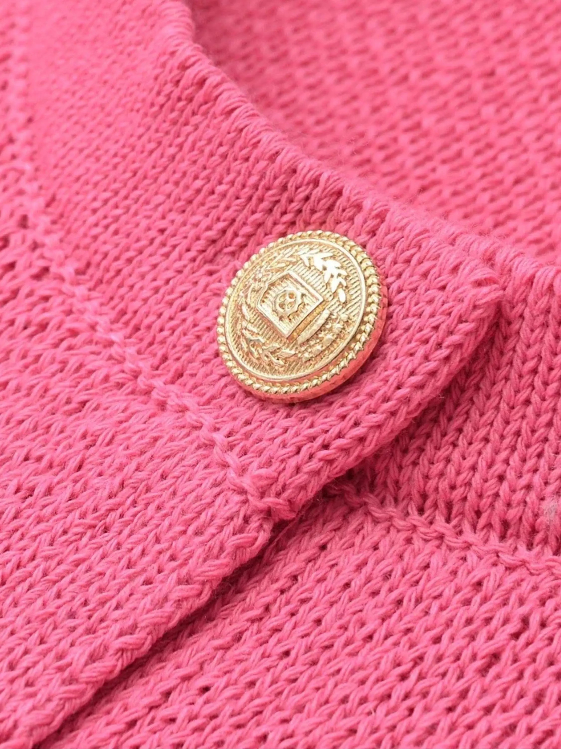 Pia | Klassische Strickjacke mit Taschen-Details