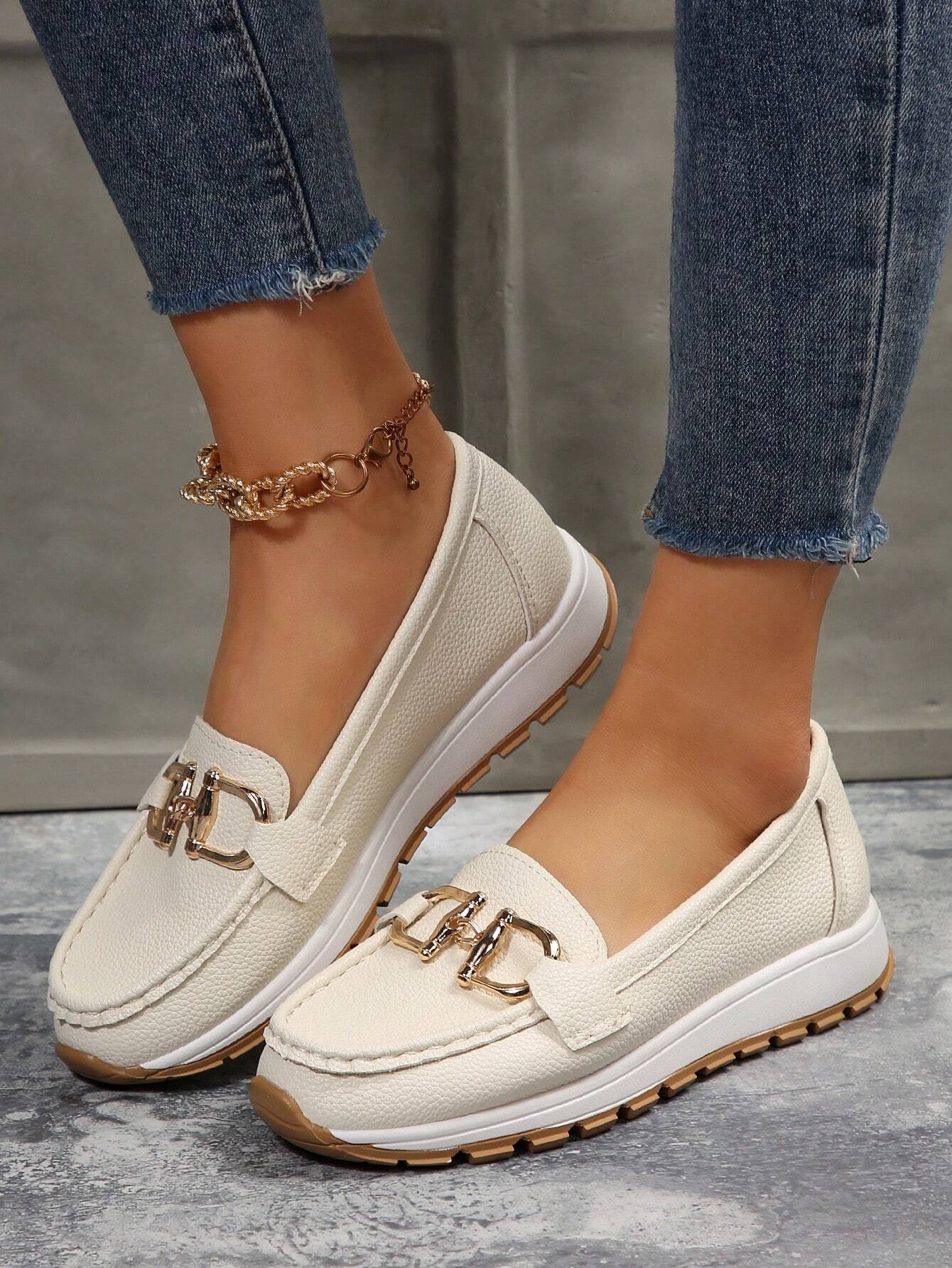 Bequeme Damen-Loafers mit elegantem Metallakzent