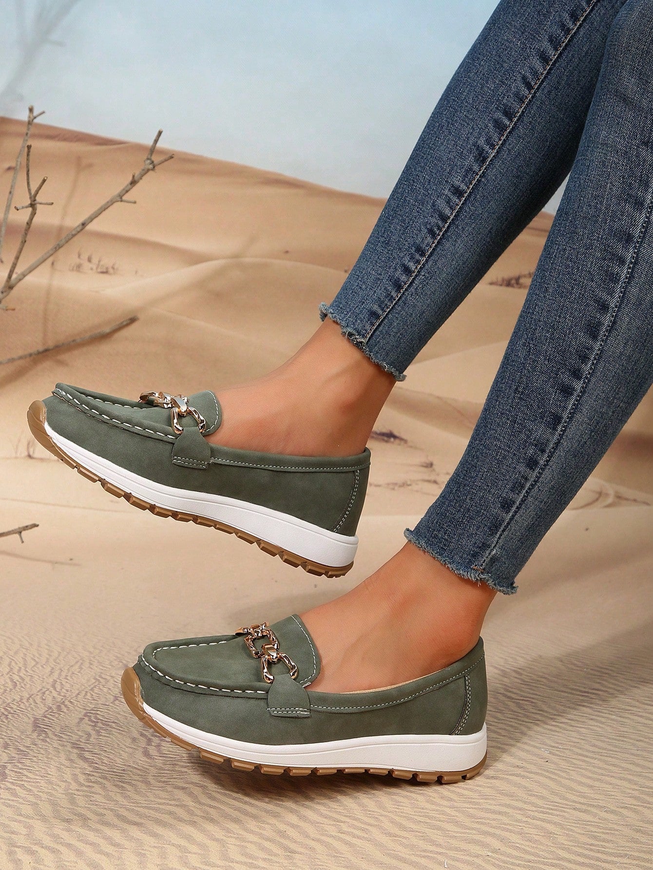 Bequeme Damen-Loafers mit elegantem Metallakzent