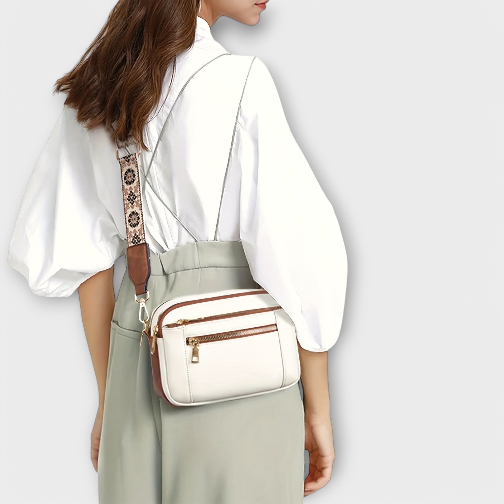 Lora. - Crossbody Tasche aus veganem Leder