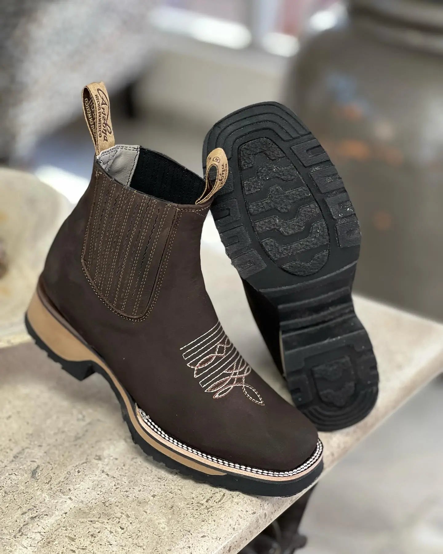 Clara | VIELSEITIGE COWBOYSTIEFEL FÜR MÄNNER UND FRAUEN