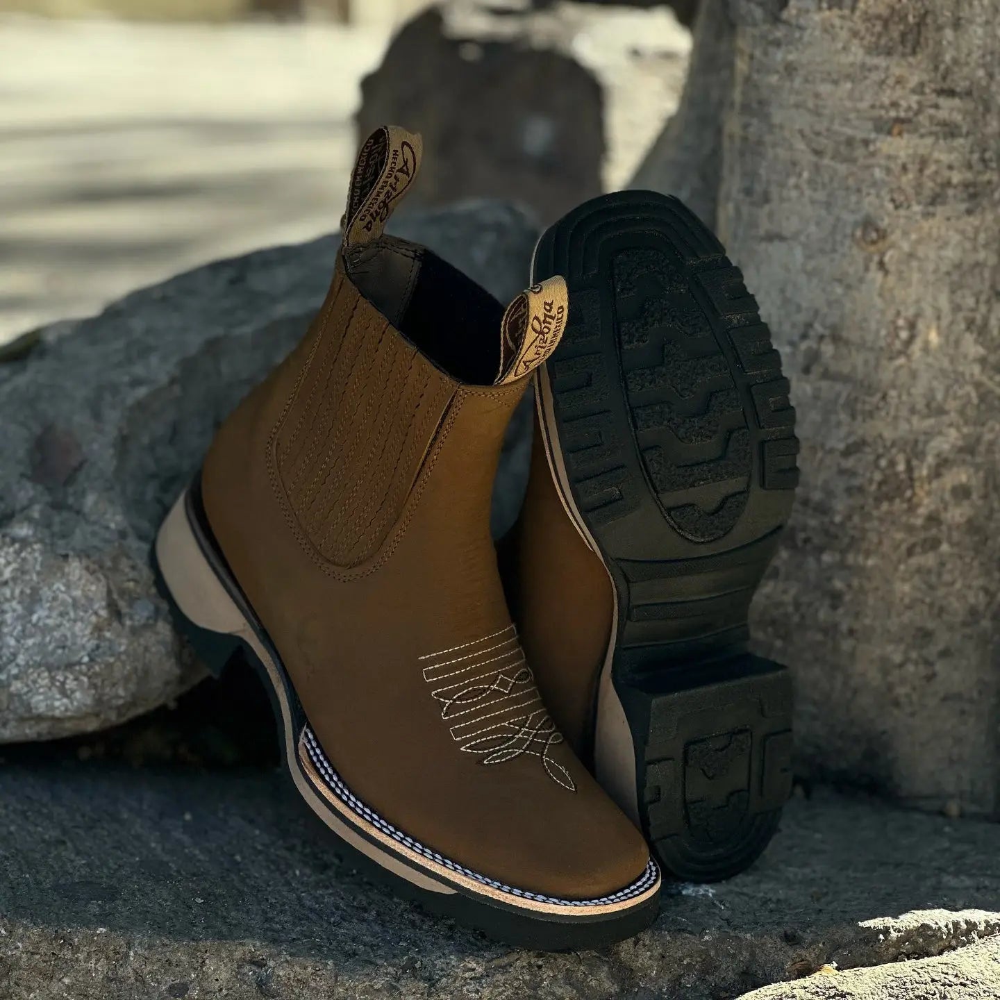 Clara | VIELSEITIGE COWBOYSTIEFEL FÜR MÄNNER UND FRAUEN