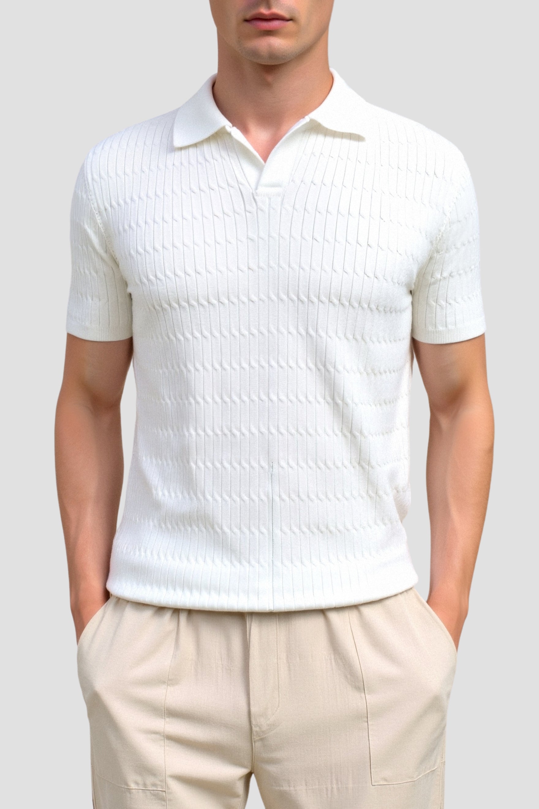 Weißes Strick-Poloshirt mit Strukturmuster