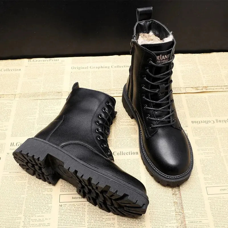 Lia | Schwarze Leder gefütterte Schnürboots mit Profilsohle