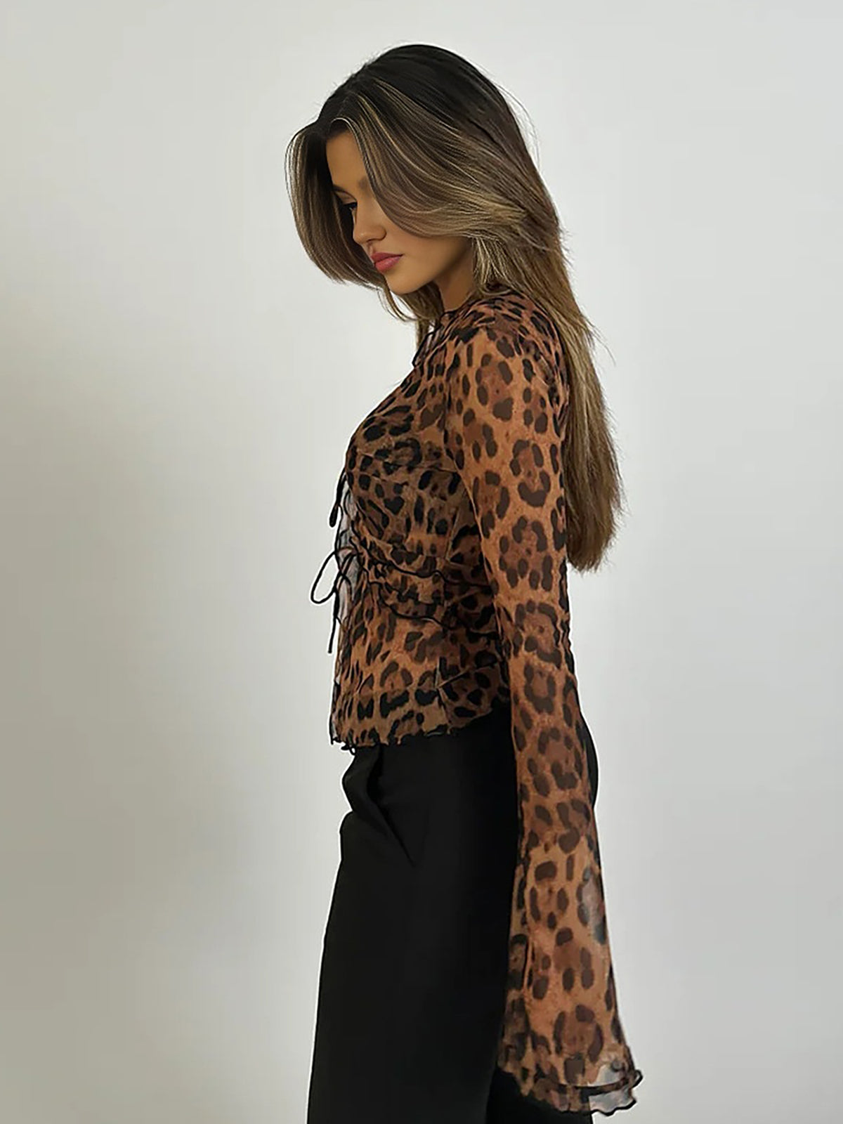 Bella | Stilvolles Leopardenmuster-Knoten-Top Für Frauen