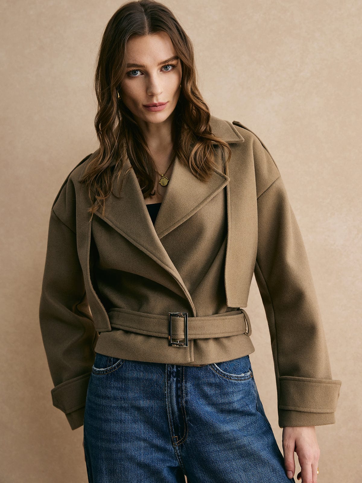Klara | Kurz geschnittener Wollblazer in Khaki – Stilvolle Eleganz für jeden Anlass