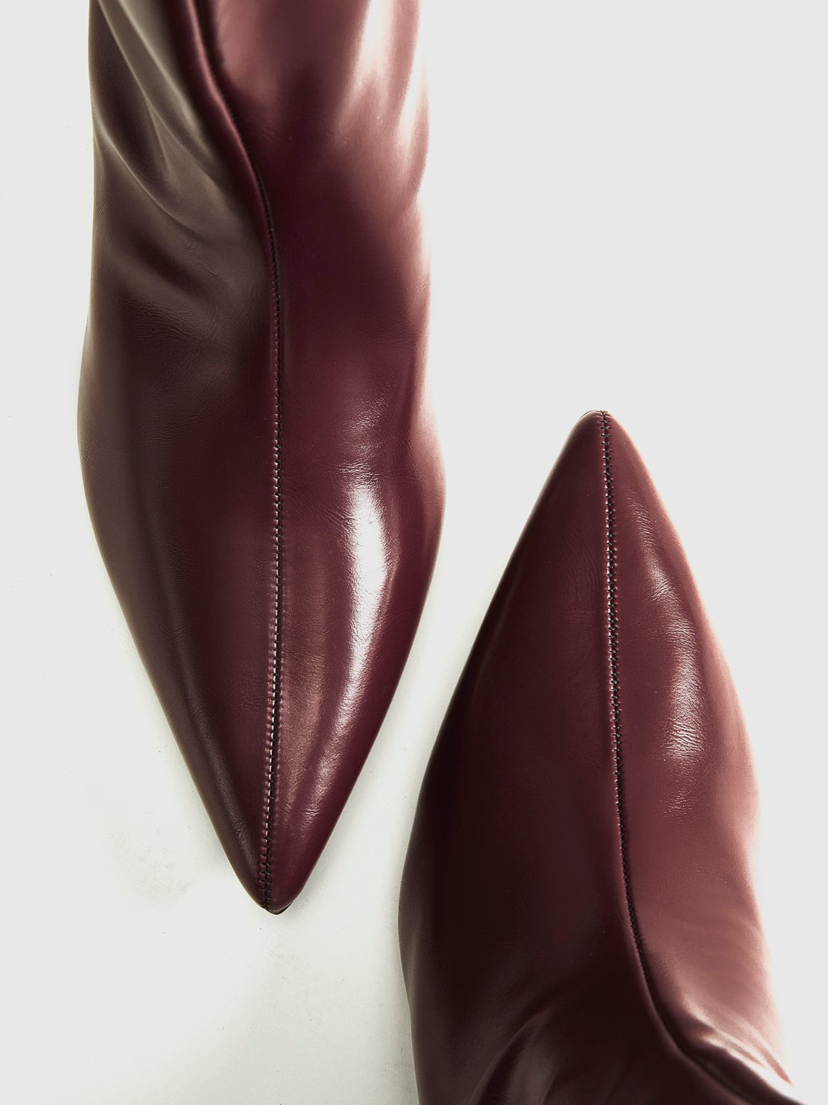 Élise | Minimalistische Leder-Stiefeletten in Burgunderrot