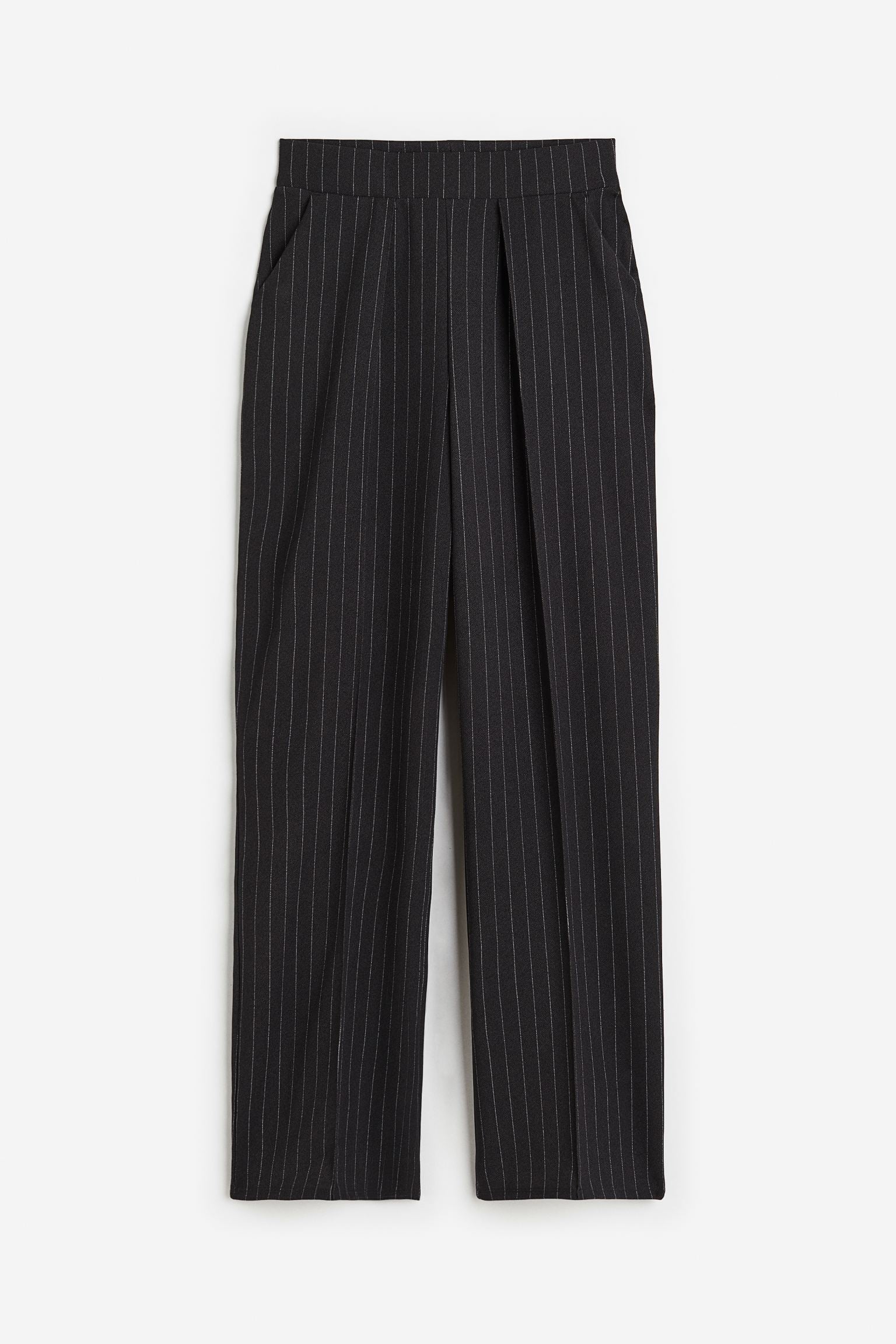 Luftige Damenhose mit weitem Schnitt und Bundfalten