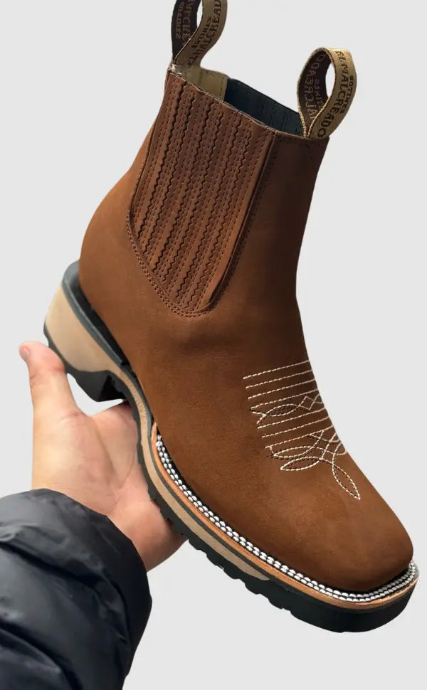 Clara | VIELSEITIGE COWBOYSTIEFEL FÜR MÄNNER UND FRAUEN