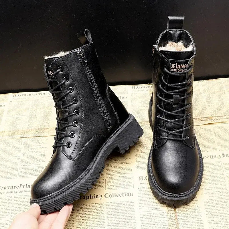 Lia | Schwarze Leder gefütterte Schnürboots mit Profilsohle