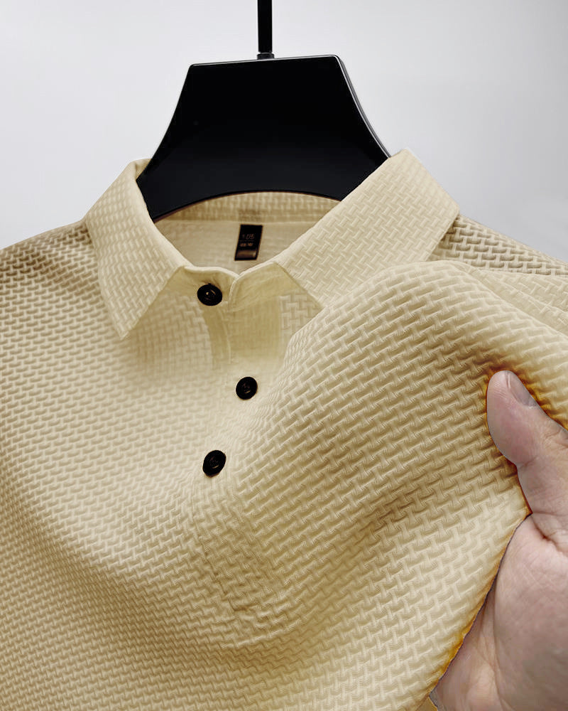 Elegantes Polo Shirt mit klassischem Kragen und modernem Design