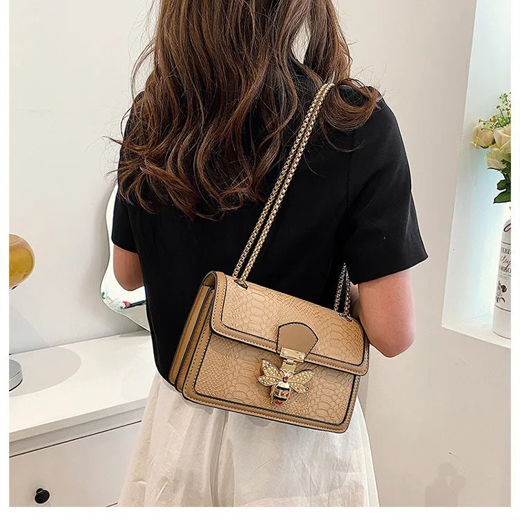 Luxuriöse Crooobody Handtasche. Bienenverschluss Tote Lässig Klappe. Krokodilprint Handtasche