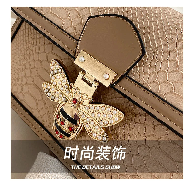 Luxuriöse Crooobody Handtasche. Bienenverschluss Tote Lässig Klappe. Krokodilprint Handtasche