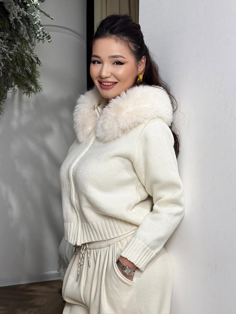 Damen Strickjacke Grau mit Kapuze und Kunstpelz – Warme Winterjacke