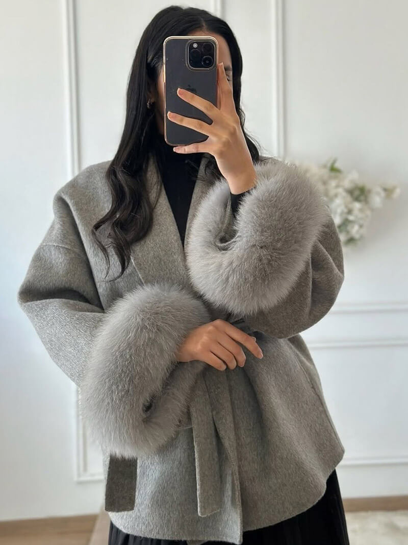 Damen Mantel mit Kunstfellbesatz – Eleganter Winter Kurzmantel