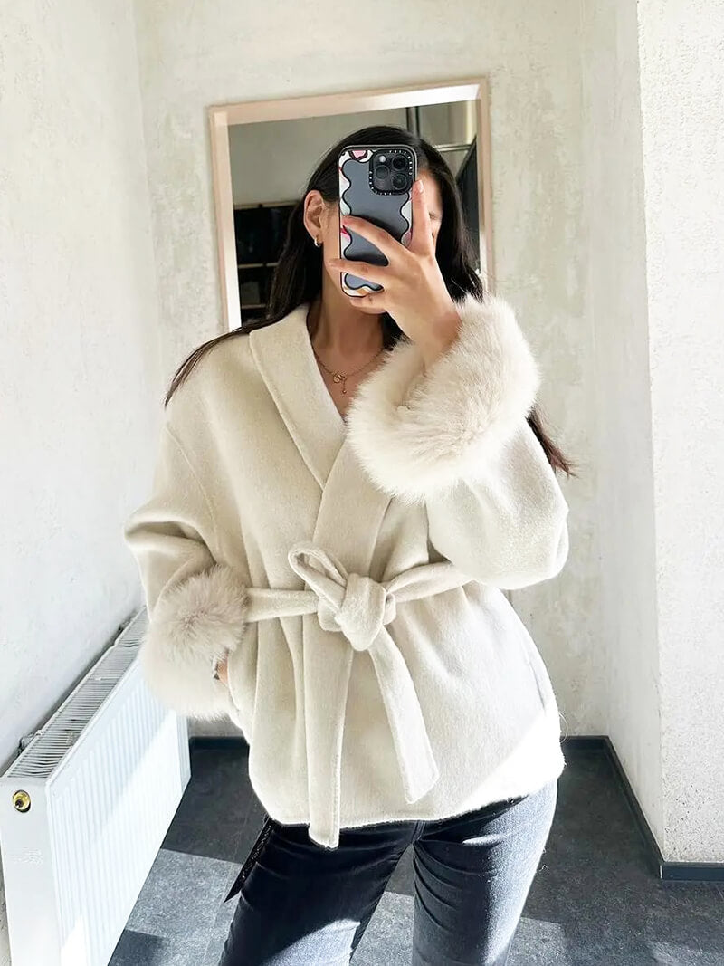 Damen Mantel mit Kunstfellbesatz – Eleganter Winter Kurzmantel