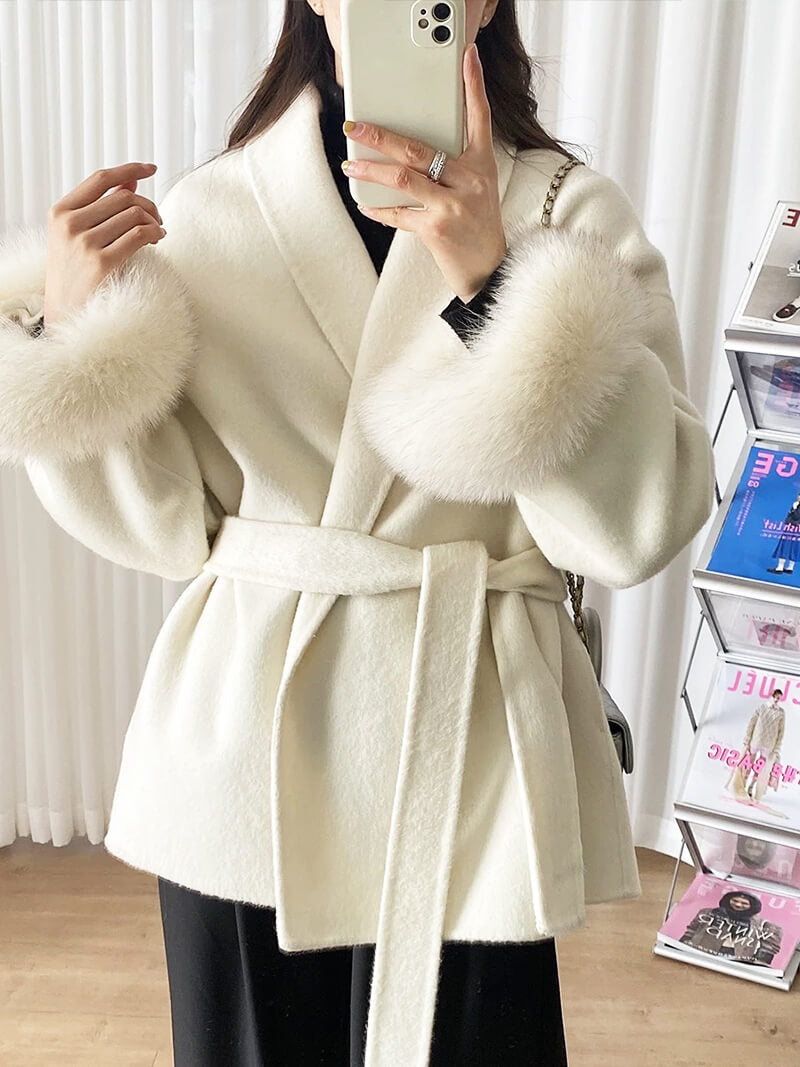 Damen Mantel mit Kunstfellbesatz – Eleganter Winter Kurzmantel