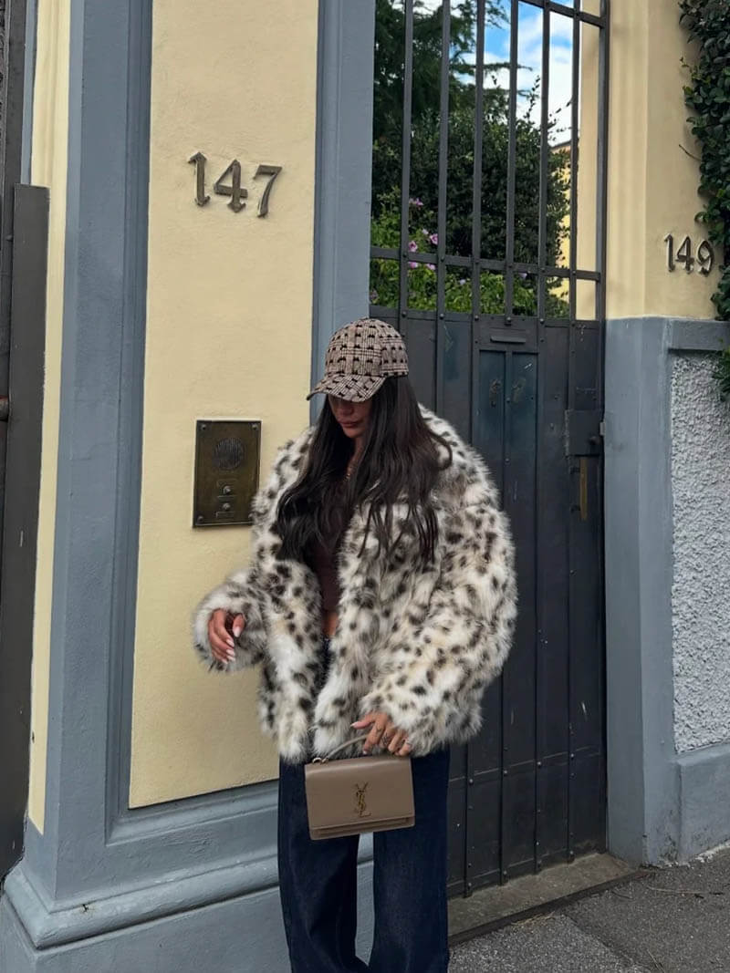 Cecilia | Kurze Kunstfelljacke mit Tiermuster