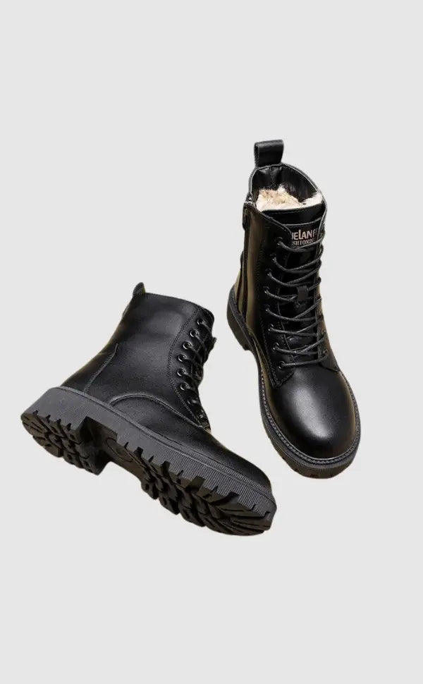 Lia | Schwarze Leder gefütterte Schnürboots mit Profilsohle