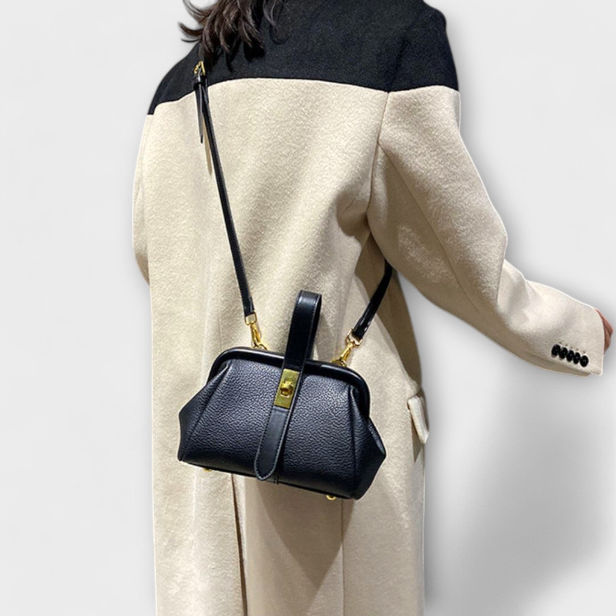 Lora. - Retro-Tasche