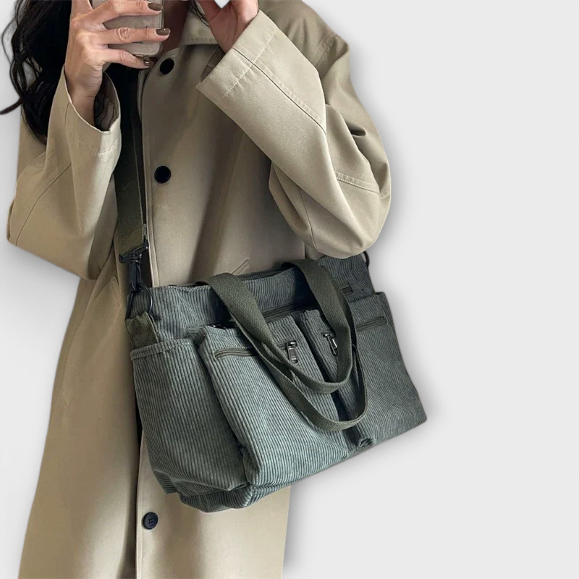 Lora. - Tote Bag