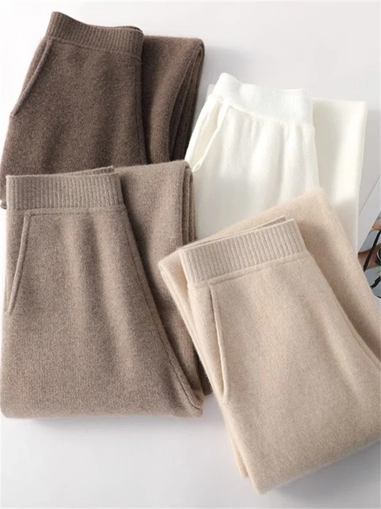 Elegante Feinstrickhose mit Hohem Bund und Weitem Bein – Luxuriöser Komfort für Alltag und Freizeit