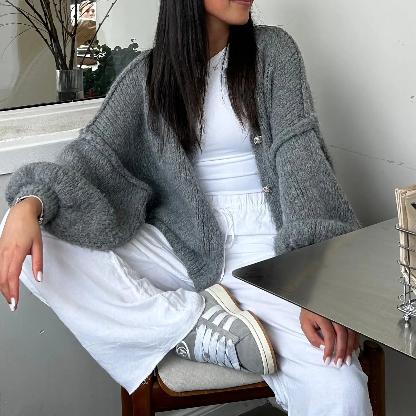 Bella | Übergroße Strick-Cardigan mit Goldknöpfen