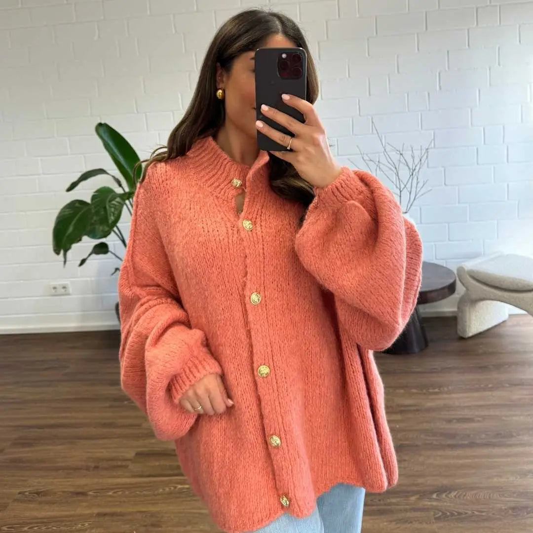Bella | Übergroße Strick-Cardigan mit Goldknöpfen