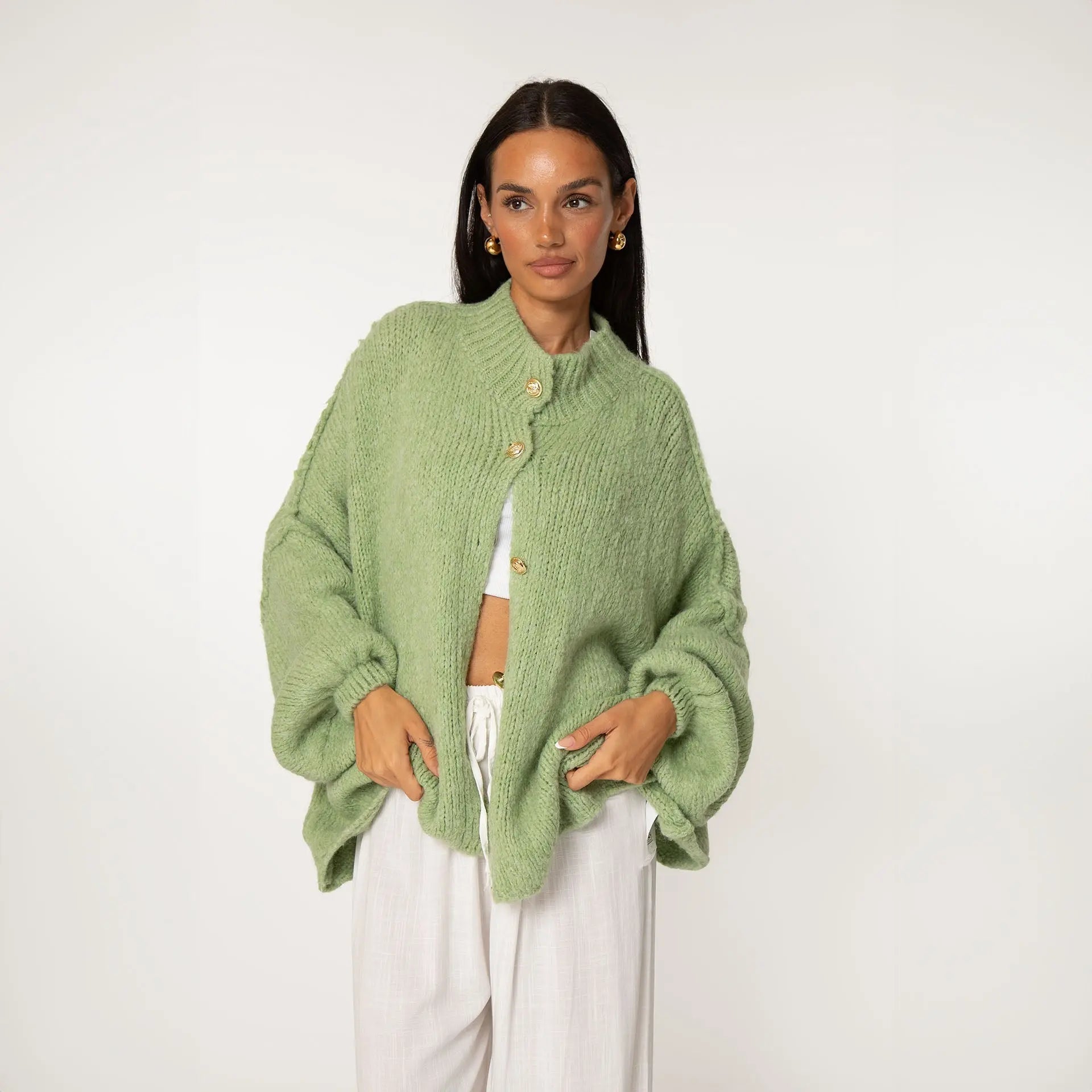Bella | Übergroße Strick-Cardigan mit Goldknöpfen