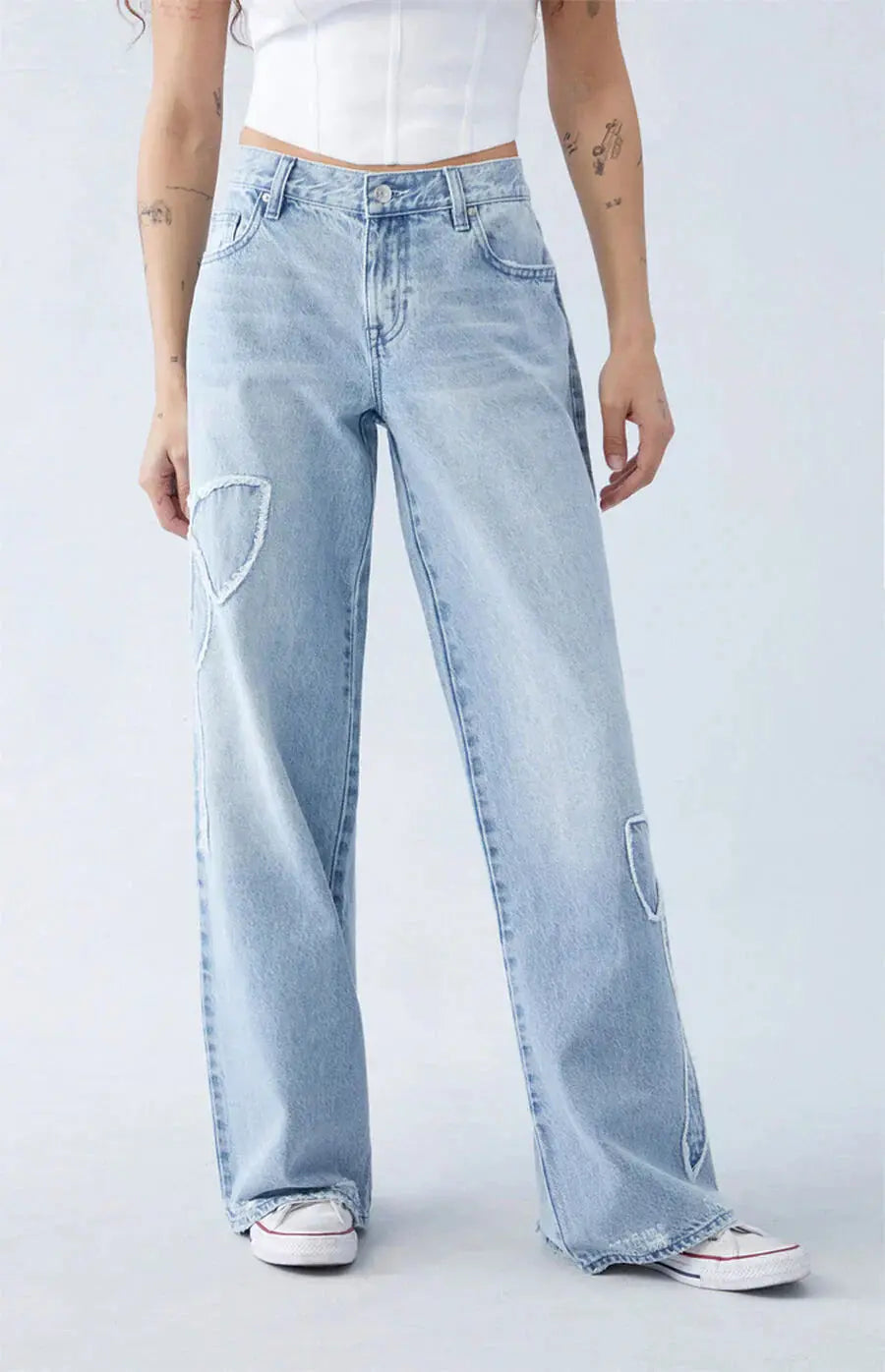 Yasmin | Gerader Schnitt Weit Bein Denim-Jeans mit  Aufnähern