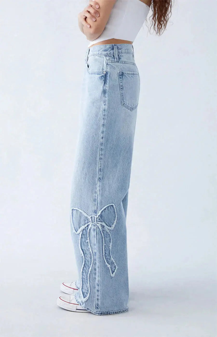 Yasmin | Gerader Schnitt Weit Bein Denim-Jeans mit  Aufnähern