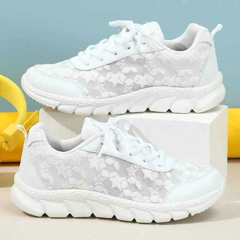 Lena | Atmungsaktive Turnschuhe mit runder Kappe und Schnürsenkeln